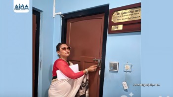 थारु आयोगकी सदस्य शान्ति मोदीद्वारा कार्यवाहक अध्यक्षको कार्यकक्षमा तालाबन्दी