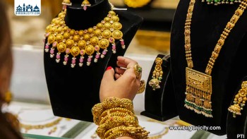 नेपाली बजारमा सोमबार सुनचाँदीको भाउ घट्यो