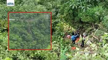 सिरहातर्फ फर्किएको यात्रुबाहक माइक्रोबस दुर्घटना,  एकको मृत्यु,  १४ घाइते