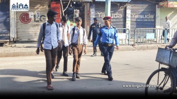 घण्टाघर मिना बजार सामुदायिक प्रहरी र ट्राफिक प्रहरीद्वारा जेब्रा क्रसिङ अभियान