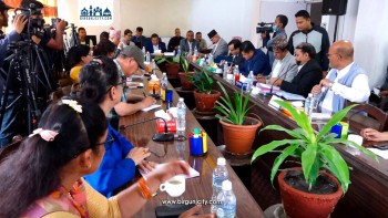 भारतीय नोटबारे अर्थ समितिमा गर्मागर्मी : सांसद शाही र थापाको प्रश्न, गभर्नर मौन